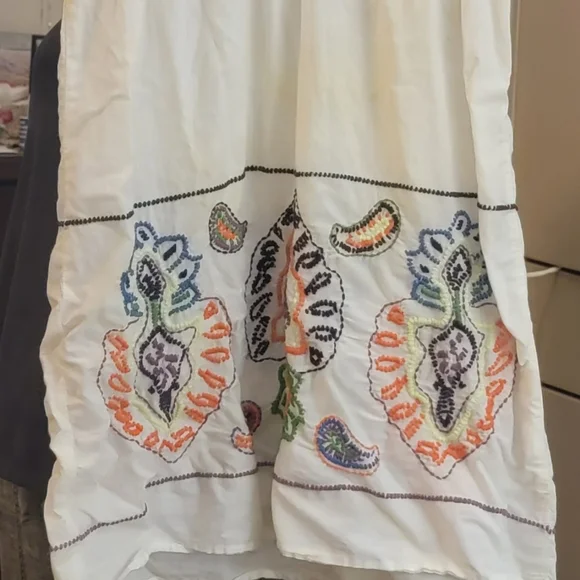 Aerie Cute Tunic. Embroidered boho/shirk. Adorable. Size Medium. - Picture 7 of 8
